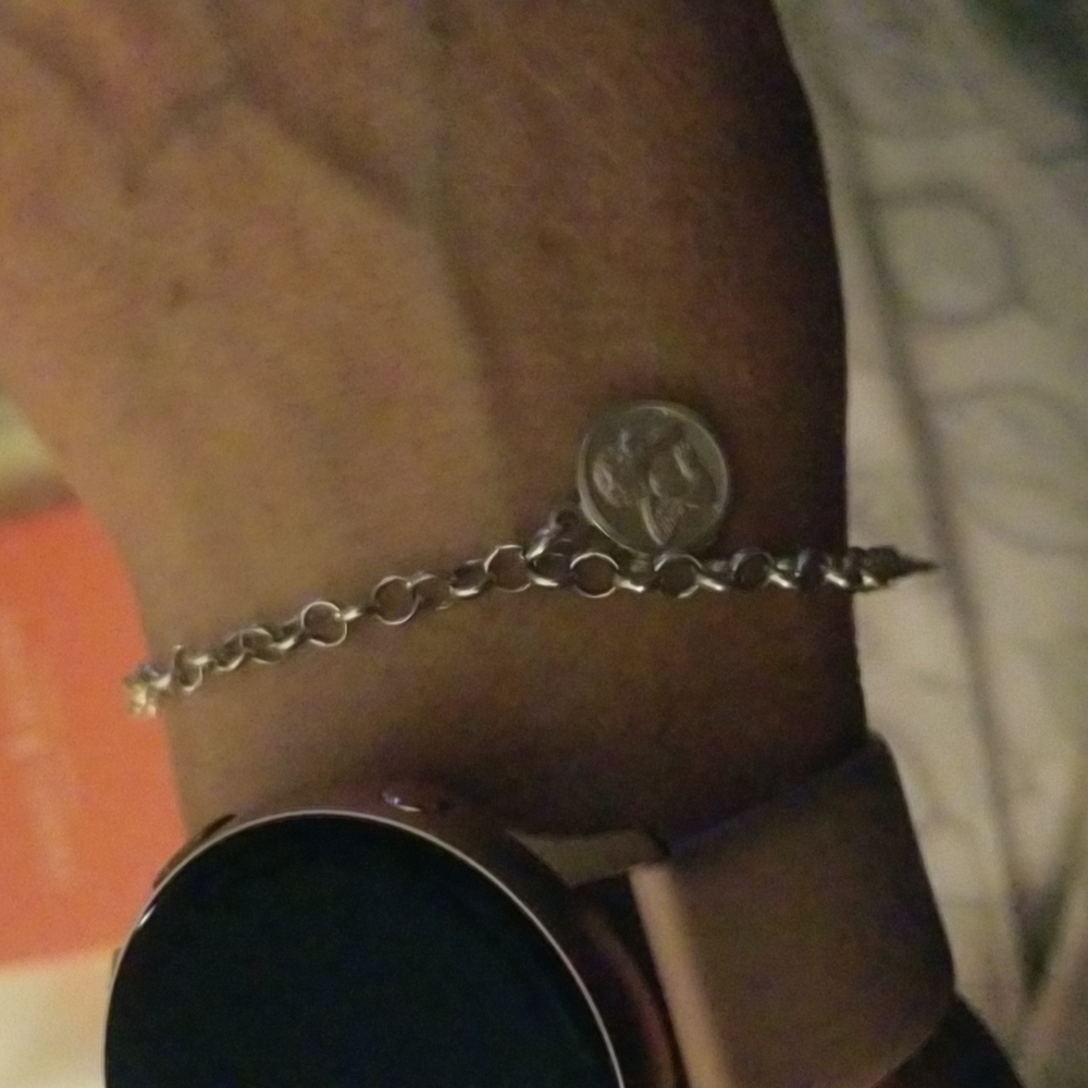 Charm bracelet with 1 charm